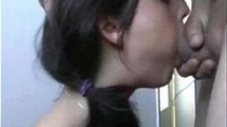 Amateur Teen Deepthroat - porn video