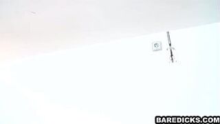 Muscular hunk sucks cock and gets fucked bareback - porn video